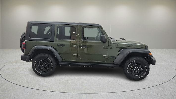 2021 Jeep Wrangler Unlimited Willys photo 11