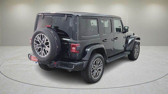 2022 Jeep Wrangler Unlimited Sahara High Altitude 4xe photo 9