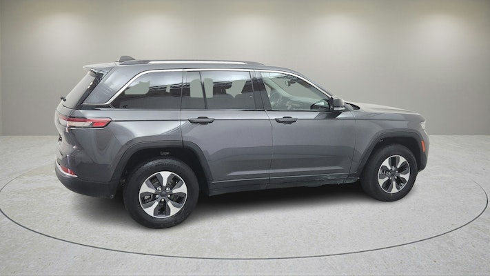 2022 Jeep Cherokee Limited 4xe photo 10
