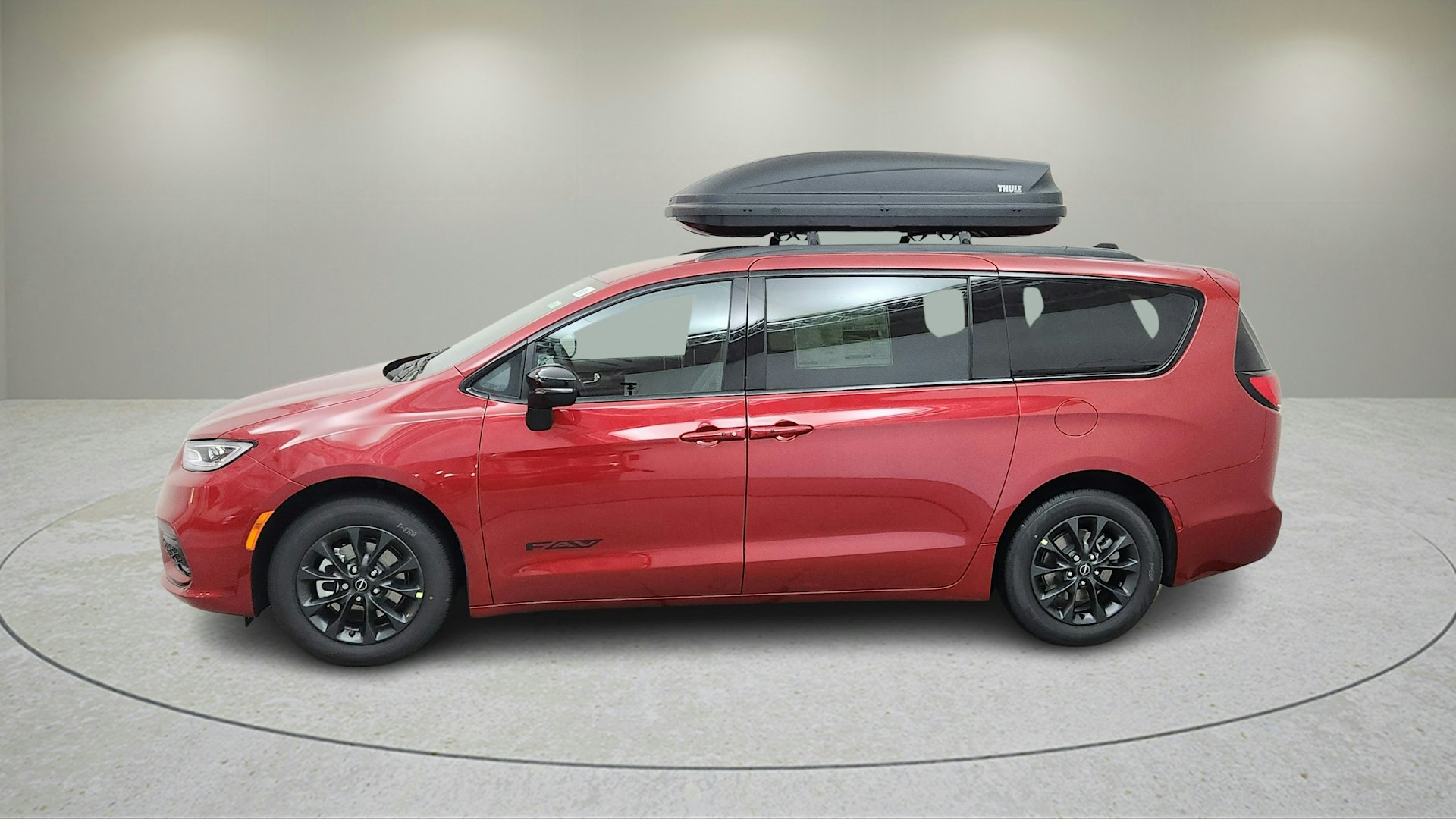 Thule Motion Xt 2017 Chrysler Pacifica Roof Cargo Carrier New 2025